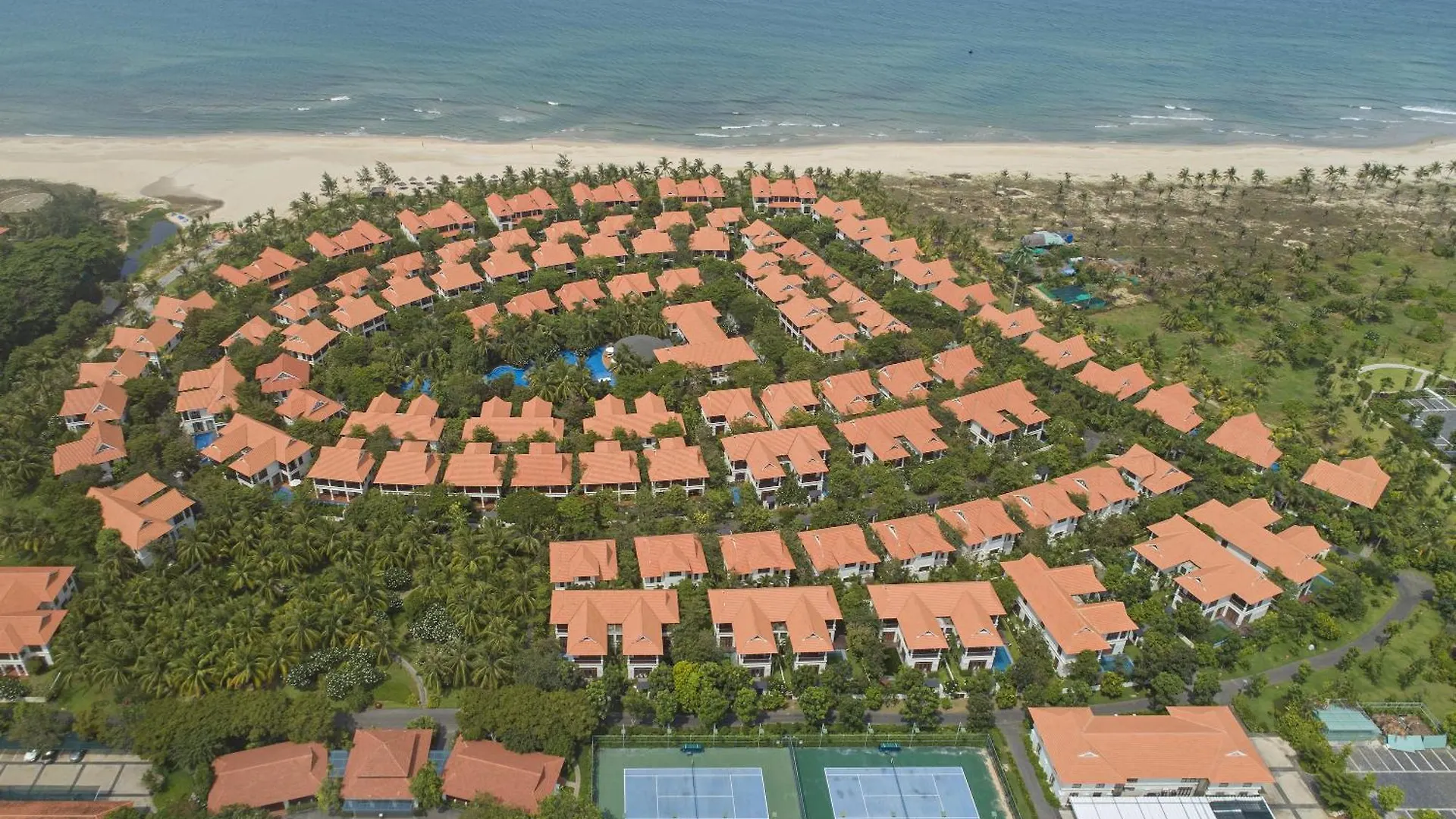 Purama Villas Beach Da Nang Resort
