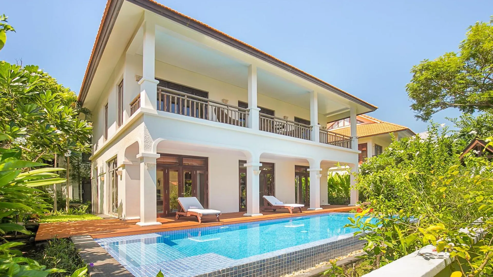 Purama Villas Beach Da Nang Resort