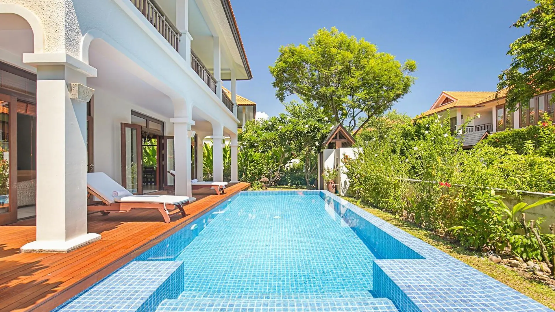 Purama Villas Beach Da Nang Resort
