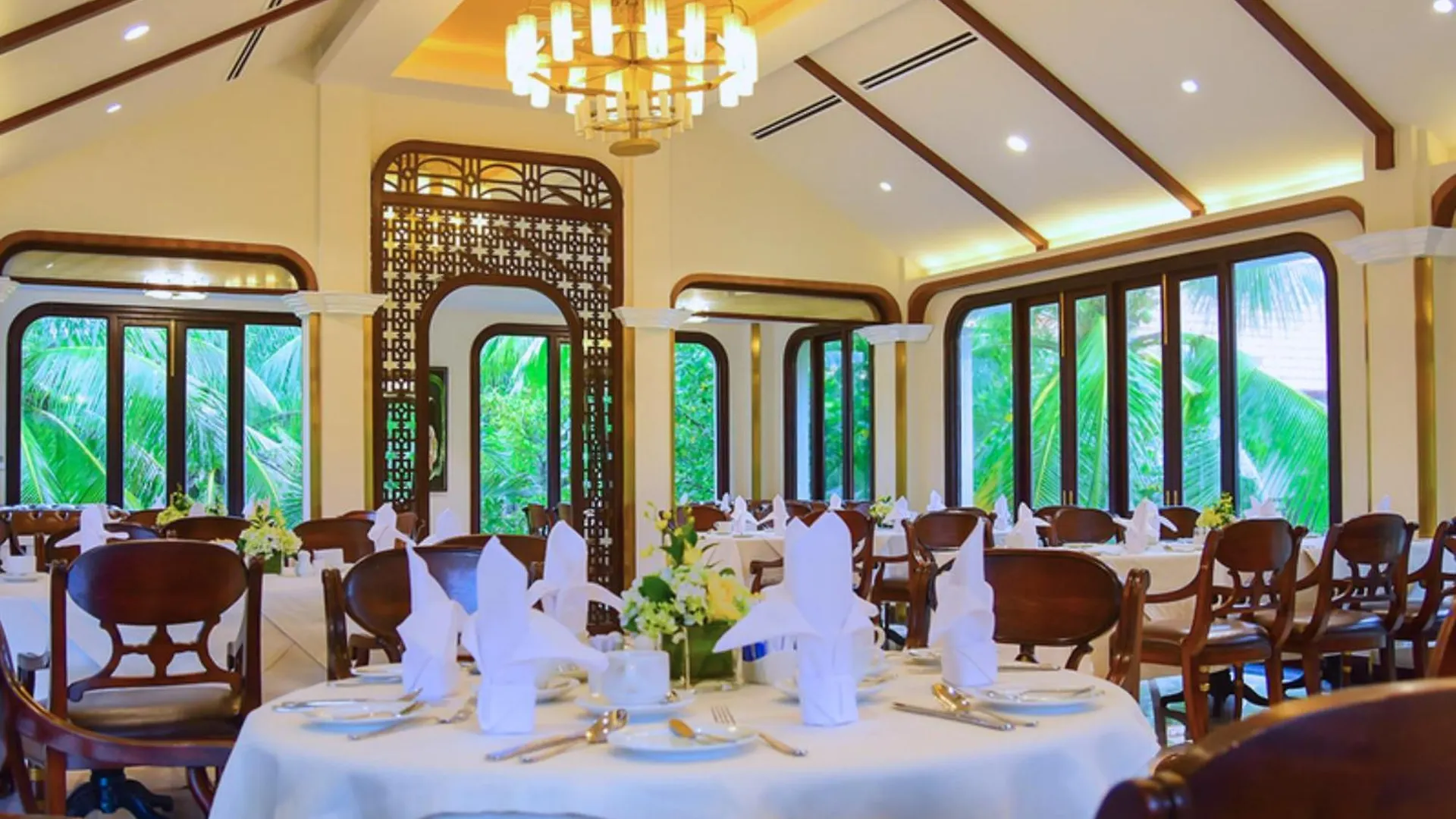 Purama Villas Beach Da Nang Resort