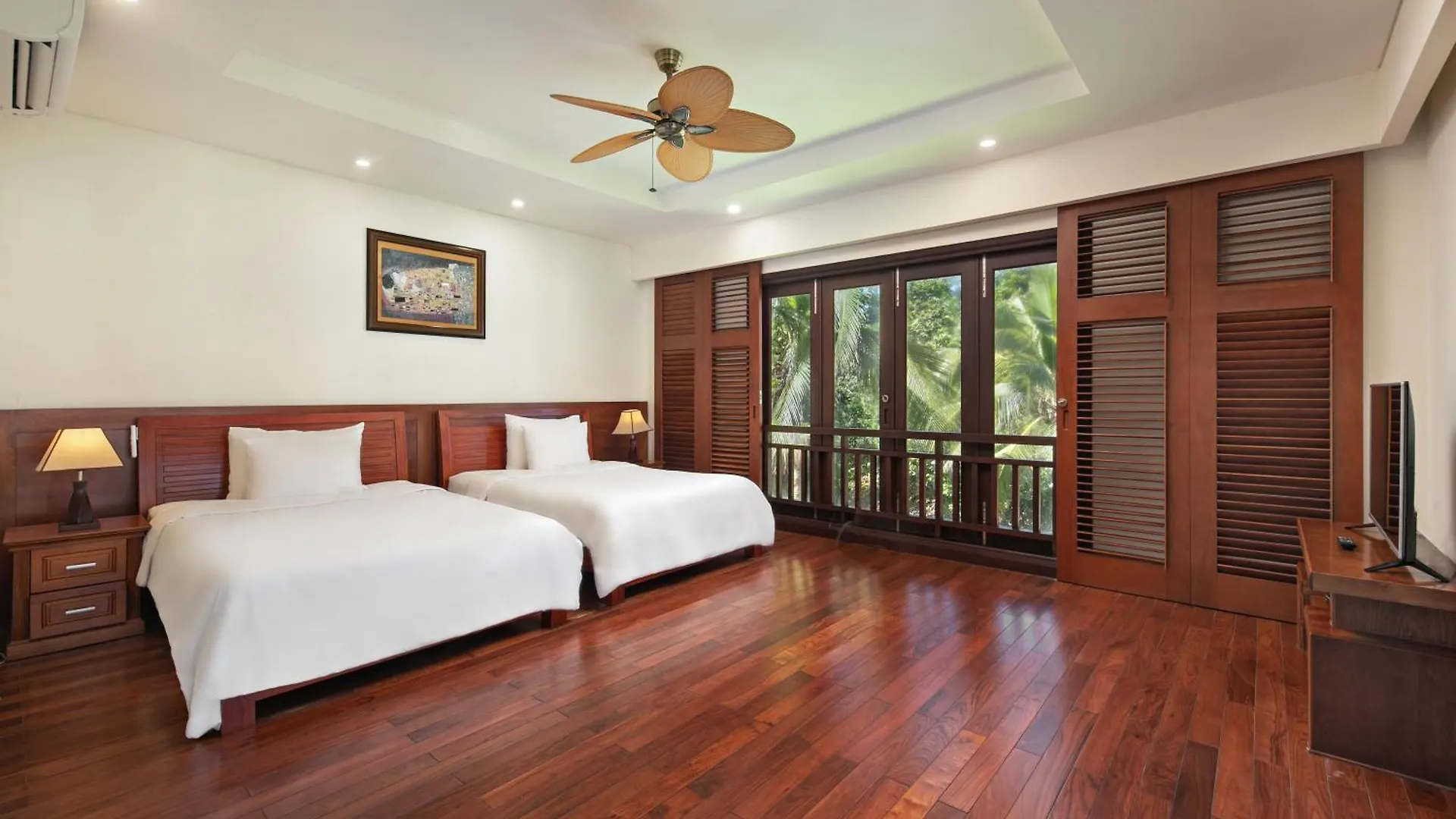 Purama Villas Beach Da Nang Resort